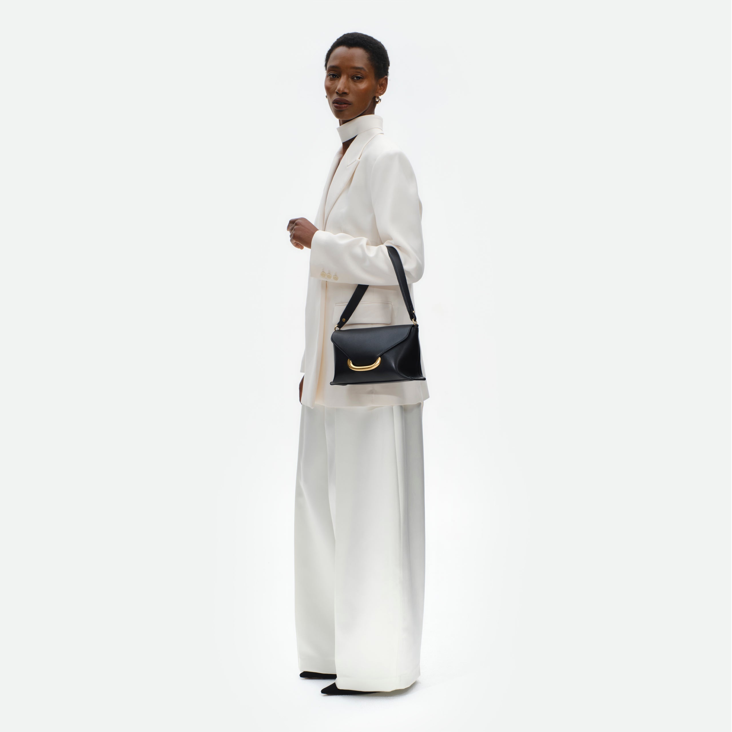 Wandler Veneto Shoulder Bag Small - Black – Wandler.com
