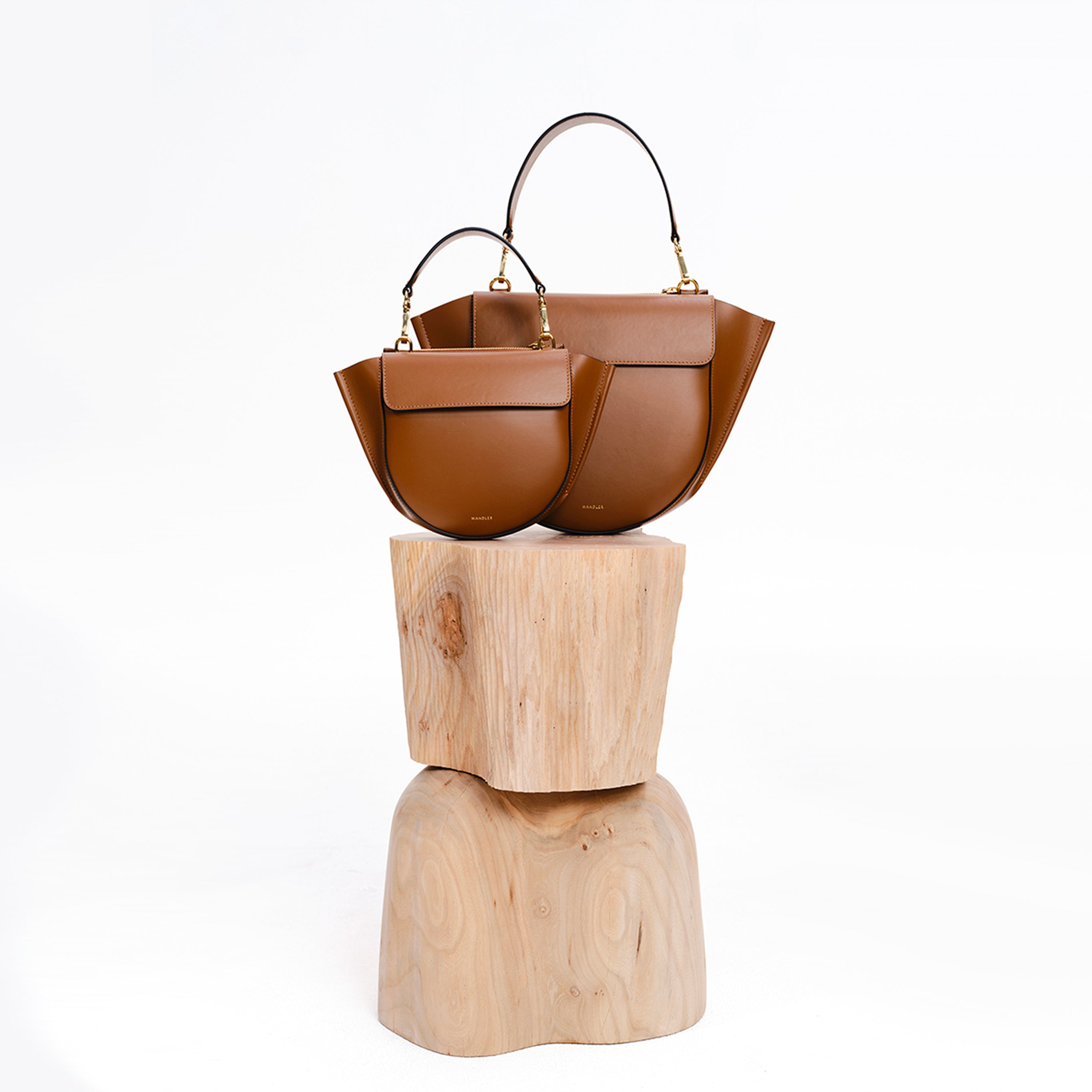 バッグ SADE A05 Hortensia Bag Medium - Saddle – Wandler.com