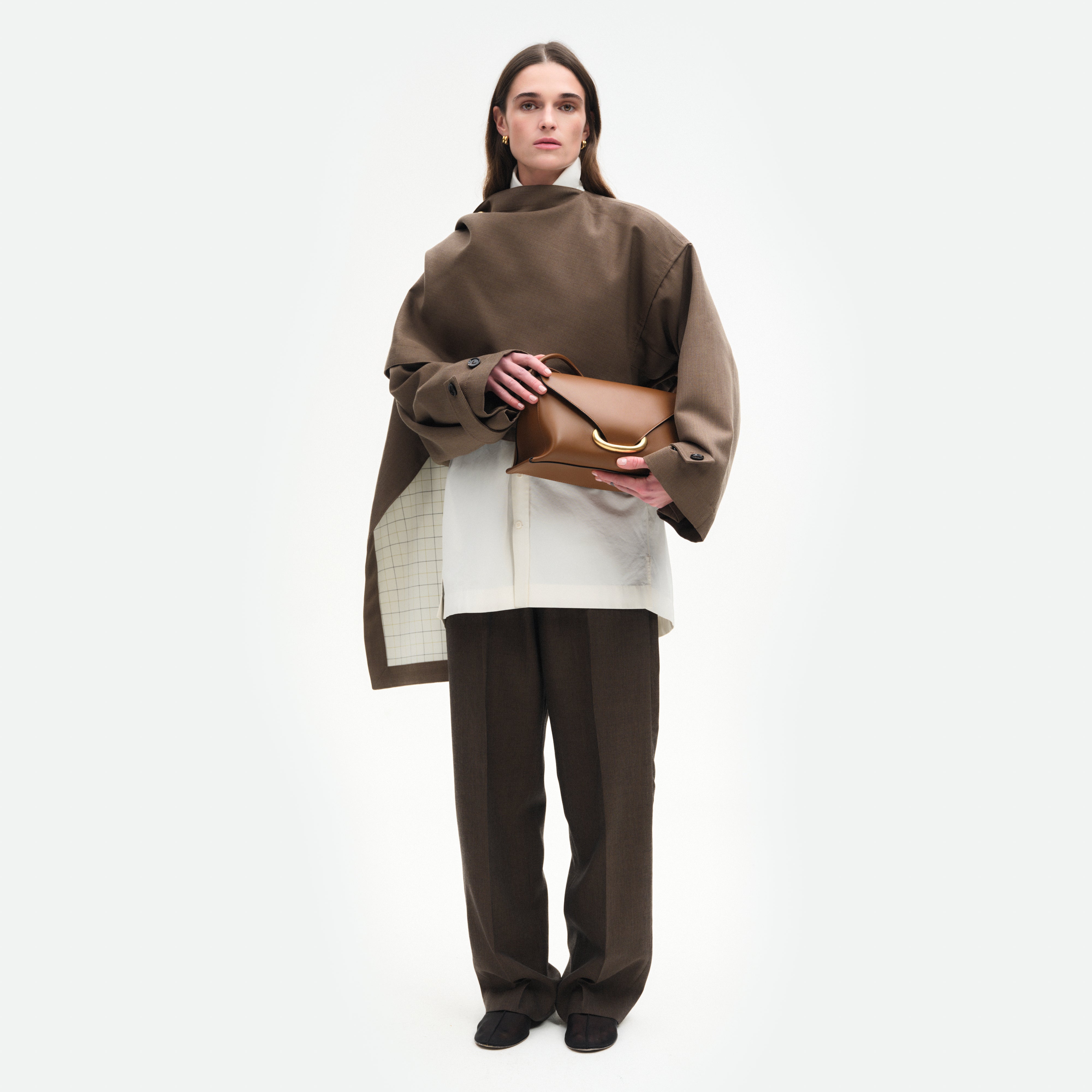 【ウメ】 USA製 / ショルダー/ ベージュ × ブラウン Veneto Shoulder Bag - Saddle – Wandler.com